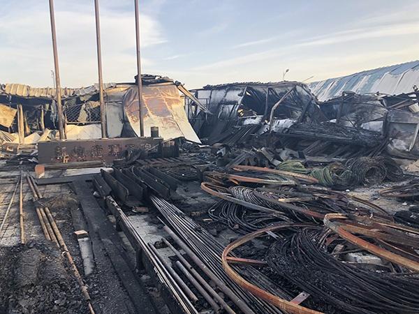 張家口燃爆事故24小時：父子一起開貨車，兒子逃生父親遇難