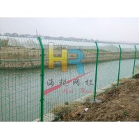 海銳現(xiàn)貨雙邊絲護(hù)欄網(wǎng)，養(yǎng)殖護(hù)欄網(wǎng)，農(nóng)場(chǎng)護(hù)欄網(wǎng)