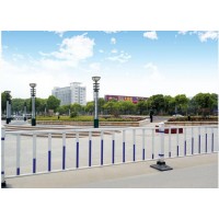 南寧市政護(hù)欄價(jià)格道路隔離欄出廠價(jià)