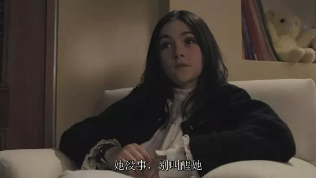 現(xiàn)實版孤兒怨VS電影版《孤兒怨》現(xiàn)實永遠比電影更恐怖，太嚇人了！