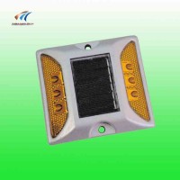 南寧方形太陽(yáng)能道釘 led鑄鋁道釘 交通警示燈廠家